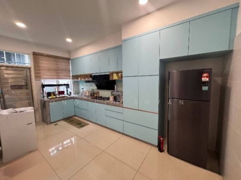 Semi-Detached House for Sale in Bandar Dato Onn (Tebrau) - Ong Lih Shyan - Kitchen - PropertyGuru.com.my