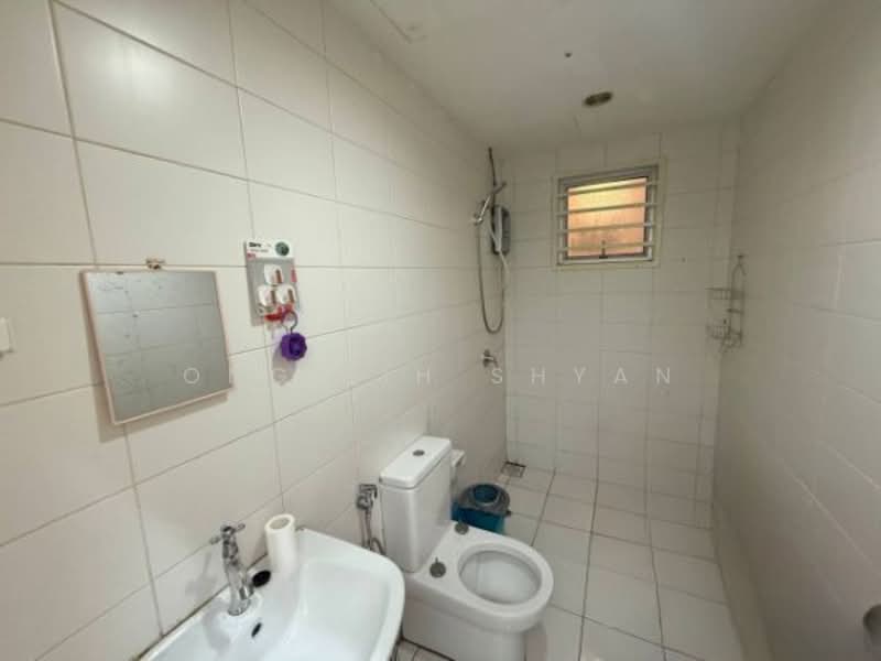 Service Residence for Sale at Greenfield Regency - Ong Lih Shyan - Bathroom - PropertyGuru.com.my