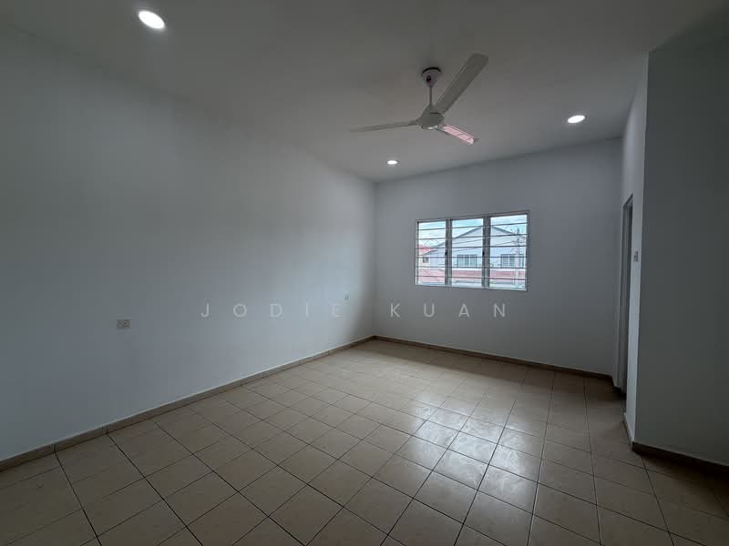 Rumah Teres 2-Tingkat untuk Dijual di Bandar Seri Botani (Ipoh) - Jodie Kuan - MASTER BEDROOM - PropertyGuru.com.my