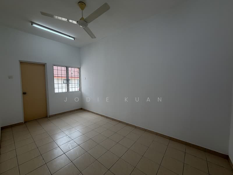 Rumah Teres 2-Tingkat untuk Dijual di Bandar Seri Botani (Ipoh) - Jodie Kuan - BEDROOM 3 - PropertyGuru.com.my