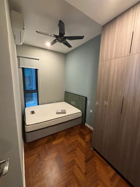 Kediaman Servis untuk Dijual di Bloomsvale - Wilson Tan - Bedroom - PropertyGuru.com.my