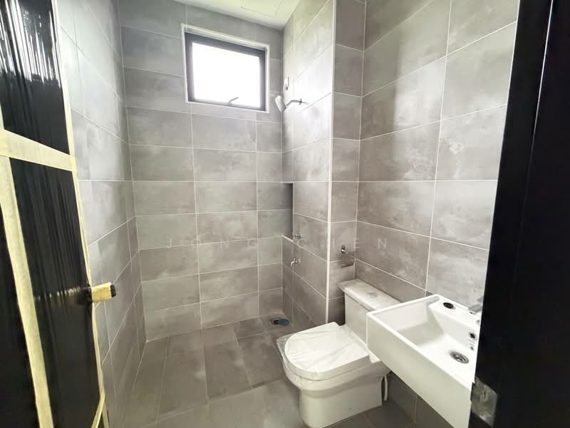 Cluster House for Sale in Iskandar Puteri (Nusajaya) (Johor) - Jong Chen - Bathroom - PropertyGuru.com.my