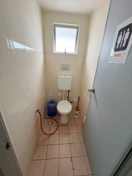 Pejabat untuk Disewa di Kajang (Selangor) - Nicholas Siaw - Bathroom - PropertyGuru.com.my