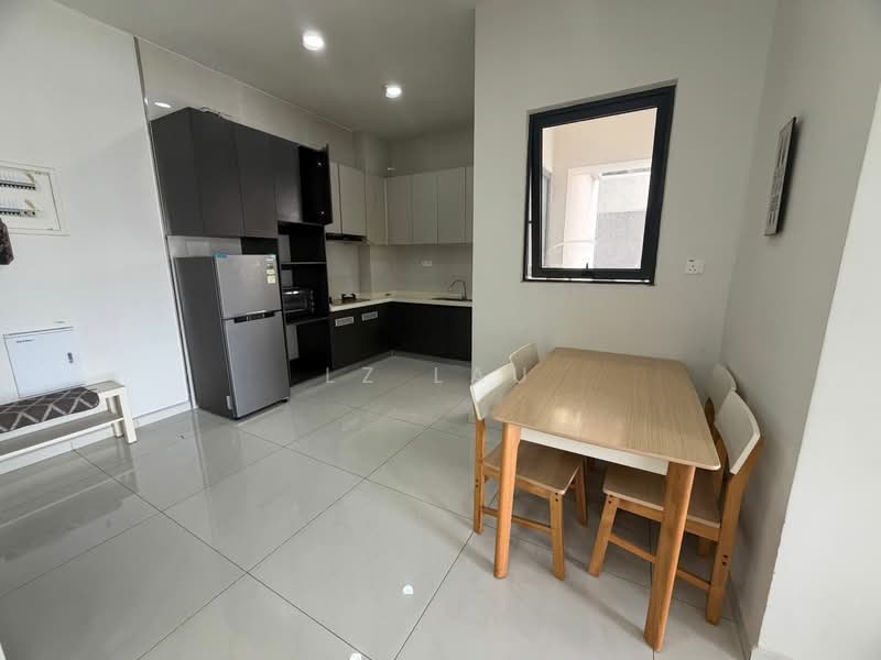 Condominium for Rent at Bay Point @ Country Garden Danga Bay - LZ Lau - Kitchen - PropertyGuru.com.my
