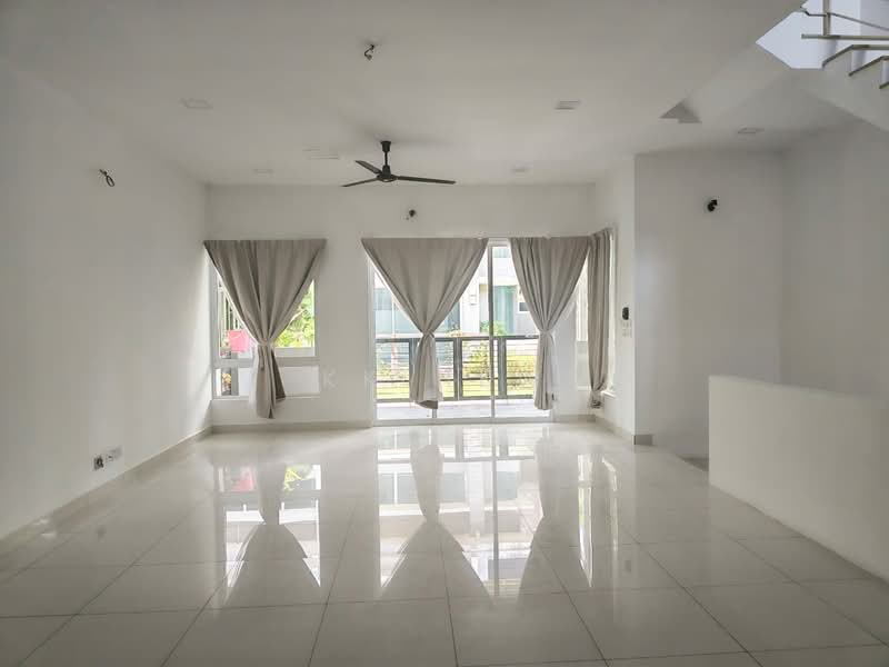 3-storey Terraced House for Rent in Setia Ecohill (Semenyih) - KK HEW - Living Room - PropertyGuru.com.my