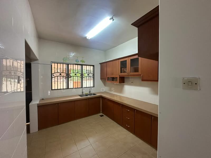 Terraced House for Rent in Bandar Kinrara Seksyen 5 (Bandar Kinrara) - Carlos Ng - Kitchen - PropertyGuru.com.my