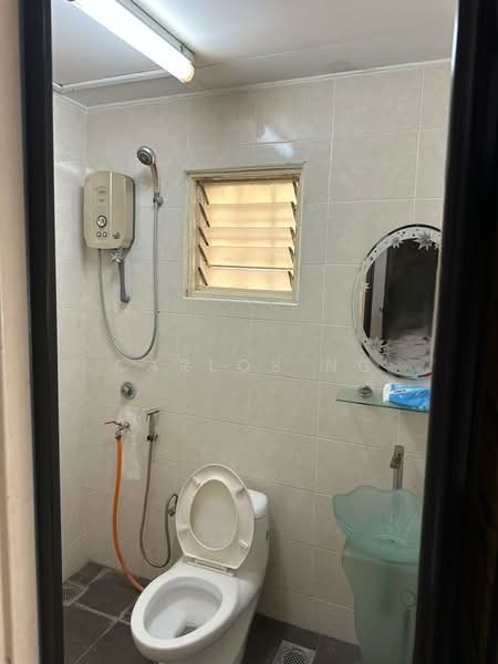 Terraced House for Rent in Bandar Kinrara Seksyen 5 (Bandar Kinrara) - Carlos Ng - Bathroom - PropertyGuru.com.my