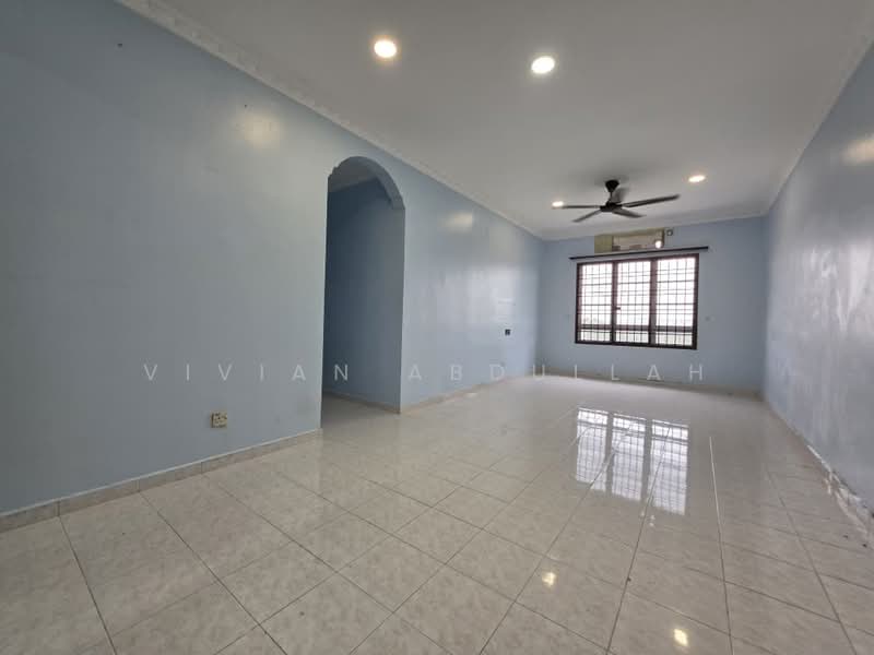 Apartment for Rent at Idaman Senibong - Vivian Abdullah - Living Room - PropertyGuru.com.my
