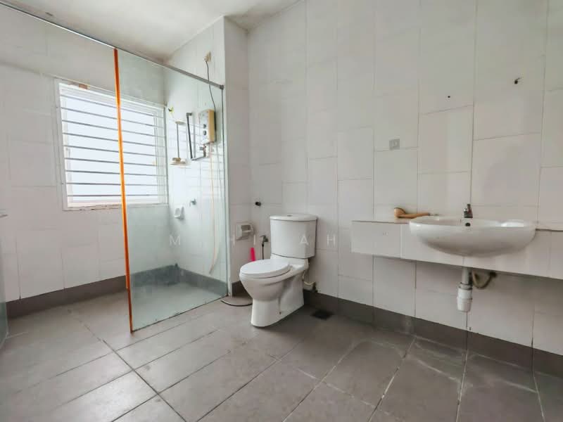 2-storey Terraced House for Sale in Bandar Teknologi Kajang (Kajang) - Mahirah . - Bathroom - PropertyGuru.com.my