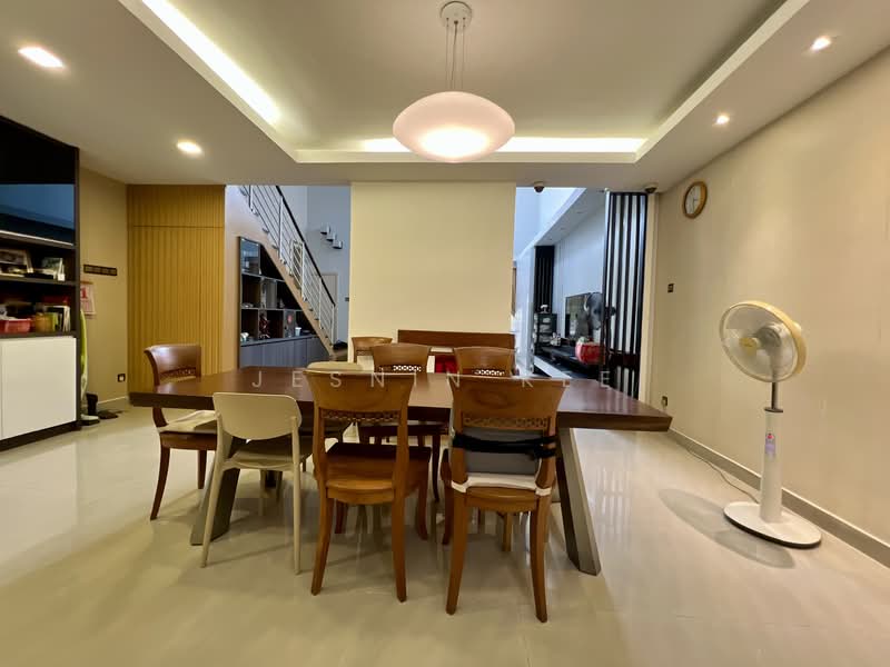 3-storey Terraced House for Sale in Taman Tasik Damai (Sungai Besi) - Jesnin Kee - Dining Room - PropertyGuru.com.my