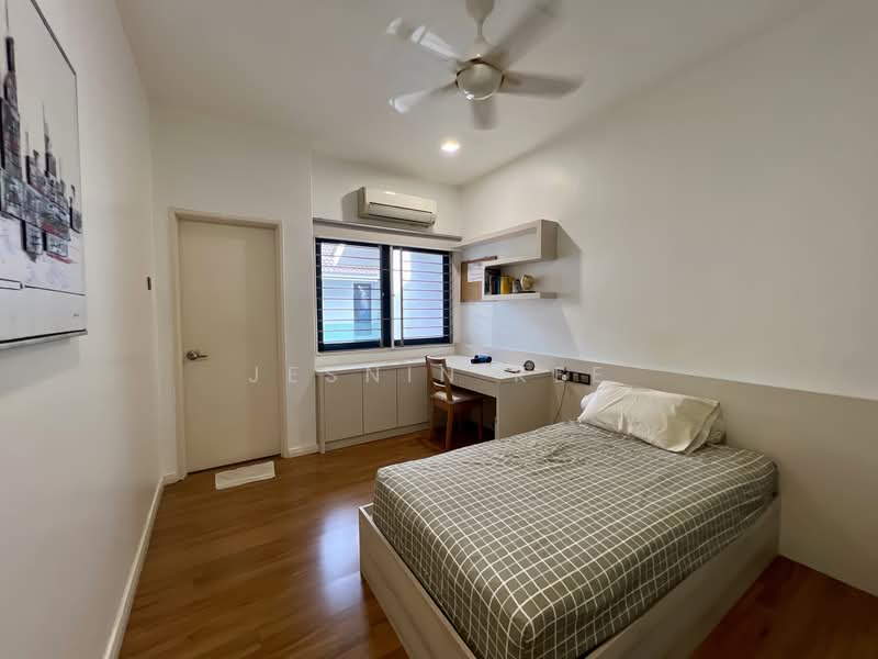 3-storey Terraced House for Sale in Taman Tasik Damai (Sungai Besi) - Jesnin Kee - Bedroom - PropertyGuru.com.my