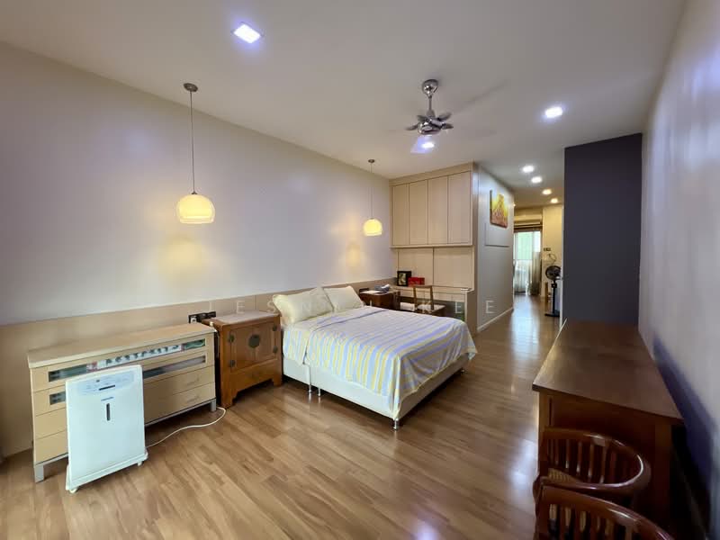3-storey Terraced House for Sale in Taman Tasik Damai (Sungai Besi) - Jesnin Kee - Master Bedroom - PropertyGuru.com.my
