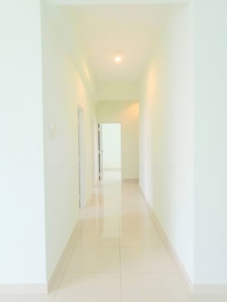 Condominium for Sale at D'Zone Condominium - Angie Khoo - Corridor - PropertyGuru.com.my