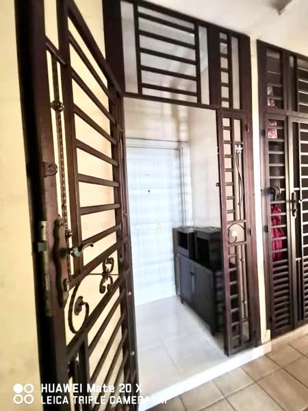 Pangsapuri untuk Dijual di Kipark Apartment - Jessica Boey - Entrance - PropertyGuru.com.my