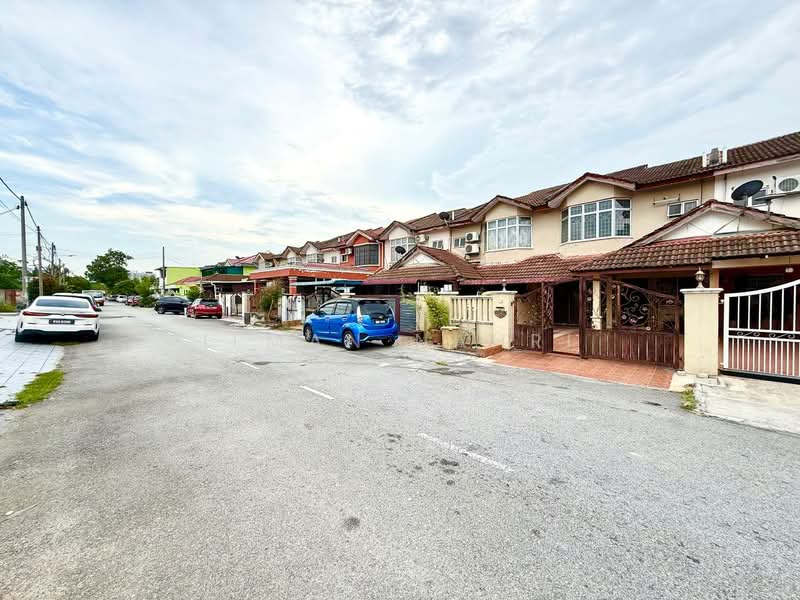 2-storey Terraced House for Sale in Bandar Rinching Seksyen 2 (Semenyih) - Ilman Nahri - Exterior - PropertyGuru.com.my