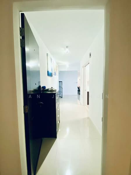 Kondominium untuk Dijual di Casa Kiara II - Wan Jia Shun - Corridor - PropertyGuru.com.my