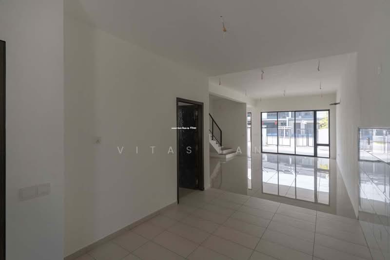Rumah Teres 2 Tingkat untuk Dijual di Bandar Bukit Raja (Klang) - Vitas Tan - Living Room - PropertyGuru.com.my