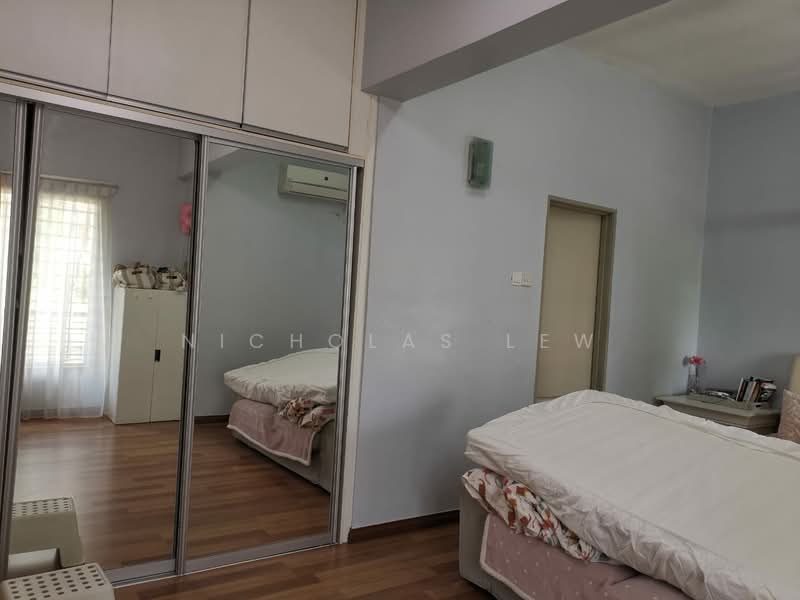 Rumah Bandar untuk Dijual di Taman Bukit Serdang (Seri Kembangan) - Nicholas Lew - PropertyGuru.com.my