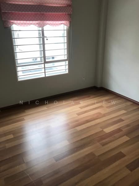 Rumah Bandar untuk Dijual di Taman Bukit Serdang (Seri Kembangan) - Nicholas Lew - PropertyGuru.com.my