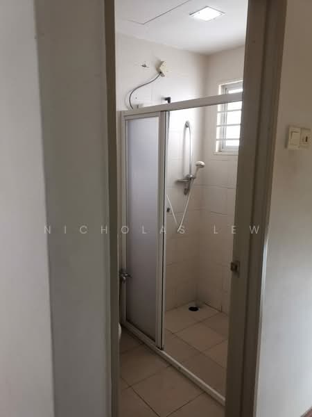 Rumah Bandar untuk Dijual di Taman Bukit Serdang (Seri Kembangan) - Nicholas Lew - PropertyGuru.com.my