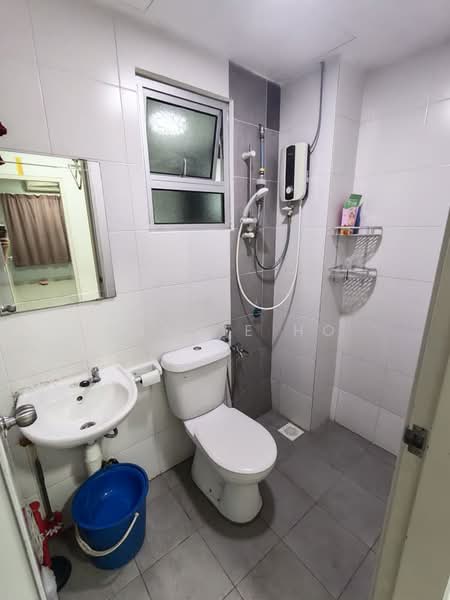 Pangsapuri untuk Dijual di De Kiara - Wennie Ho - Bathroom - PropertyGuru.com.my