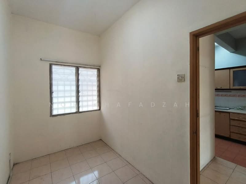 Rumah Teres 2 Tingkat untuk Dijual di Seksyen 32, Kemuning Green Ville (Shah Alam) - Nor Khafadzah - Interior - PropertyGuru.com.my