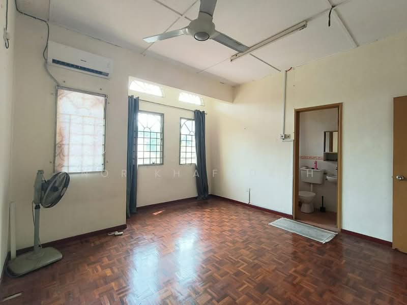 Rumah Teres 2 Tingkat untuk Dijual di Seksyen 32, Kemuning Green Ville (Shah Alam) - Nor Khafadzah - Interior - PropertyGuru.com.my
