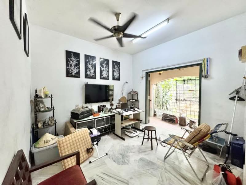 Rumah Teres 2 Tingkat untuk Dijual di Ulu Kelang (Kuala Lumpur) - Mohd Faizal - Living Room - PropertyGuru.com.my