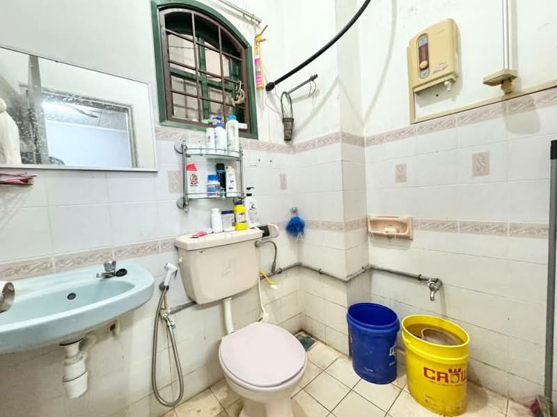 Rumah Teres 2 Tingkat untuk Dijual di Ulu Kelang (Kuala Lumpur) - Mohd Faizal - Bathroom - PropertyGuru.com.my