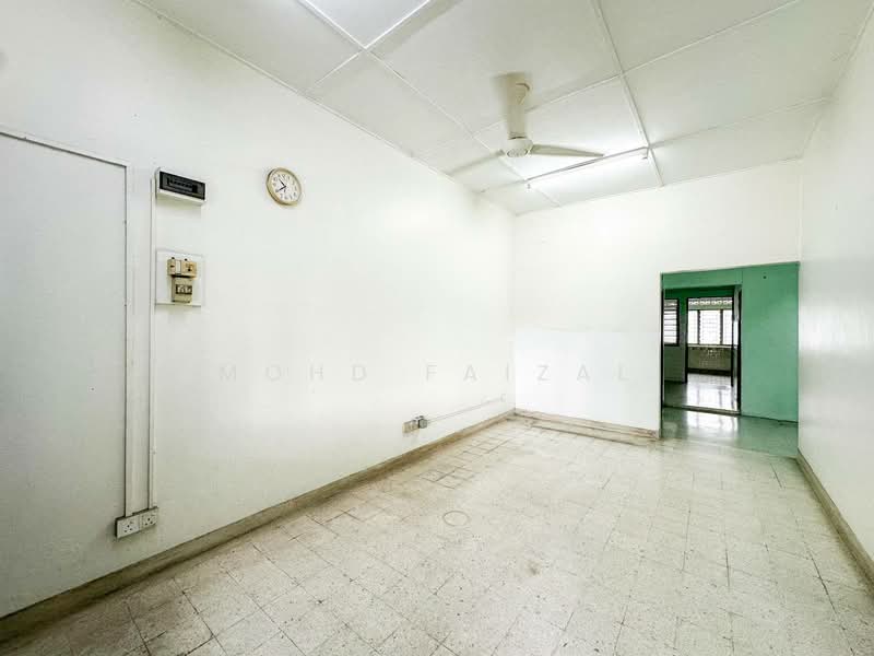 1-storey Terraced House for Sale in Kajang (Selangor) - Mohd Faizal - Living Room - PropertyGuru.com.my