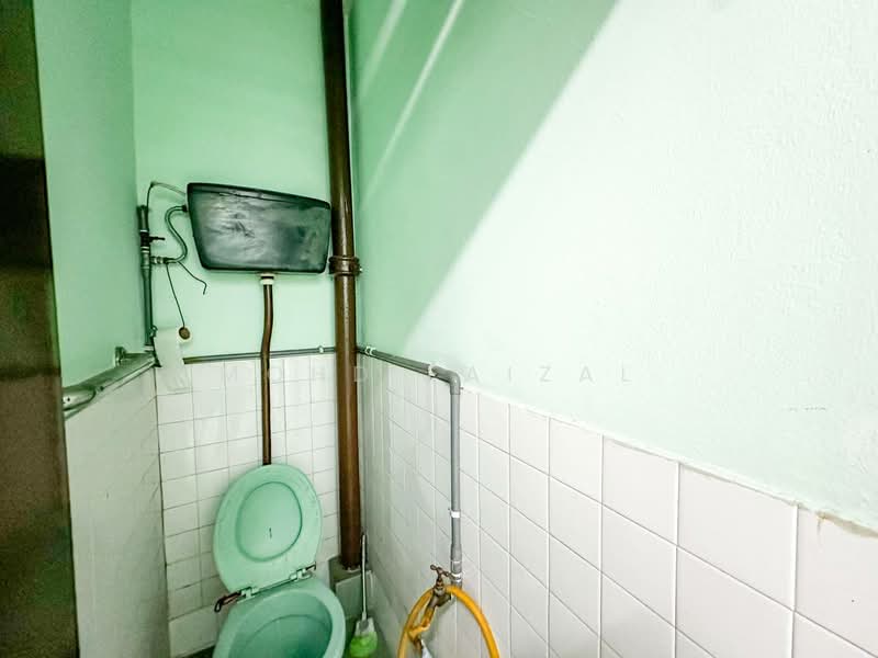 1-storey Terraced House for Sale in Kajang (Selangor) - Mohd Faizal - Bathroom - PropertyGuru.com.my