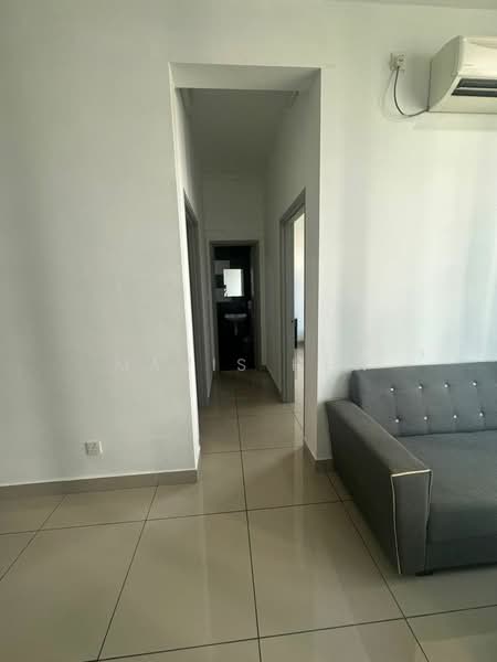 Apartment for Rent at Austin Regency (Pangsapuri Austin Perdana) - Mavis Hew - Corridor - PropertyGuru.com.my