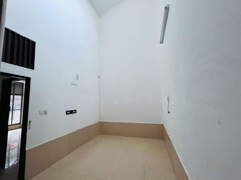 2-storey Terraced House for Sale in Bukit Jelutong (Shah Alam) - Nor Khafadzah - Interior - PropertyGuru.com.my