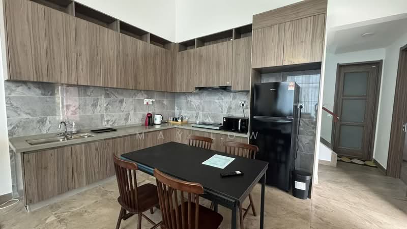 Twin Villa for Rent in Forest City (Gelang Patah) - May Low - forest-city-golf-villa-dining-room.jpg - PropertyGuru.com.my