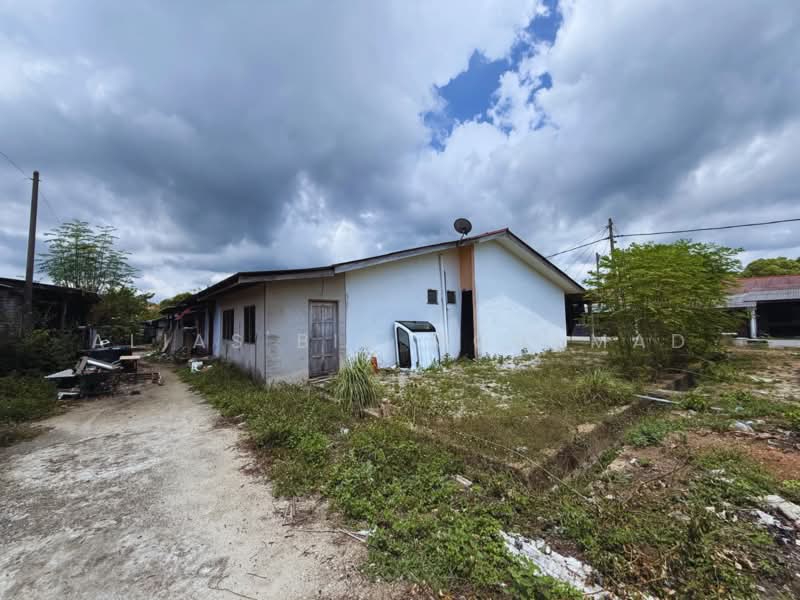 1-storey Terraced House for Sale in Kampung Mengabang Lekor (Batu Rakit) - Alias Bin Mohamad - PropertyGuru.com.my