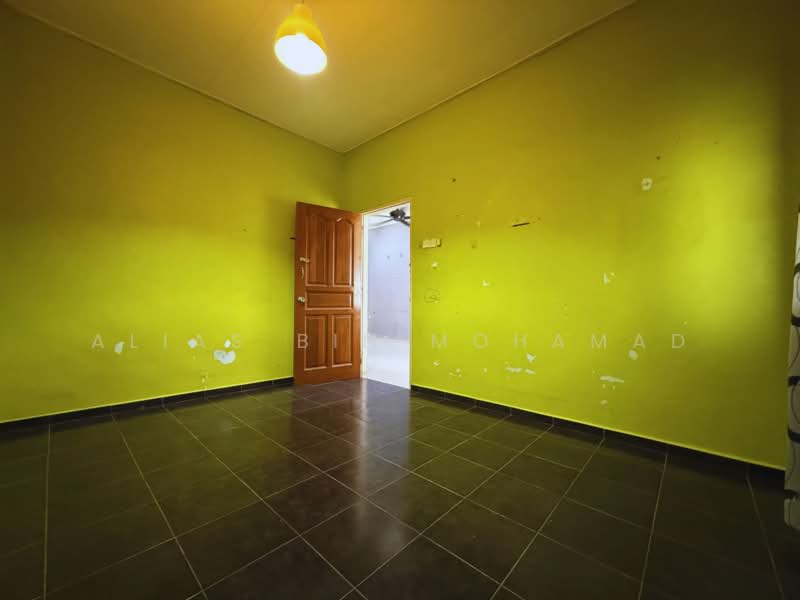 1-storey Terraced House for Sale in Kampung Mengabang Lekor (Batu Rakit) - Alias Bin Mohamad - PropertyGuru.com.my