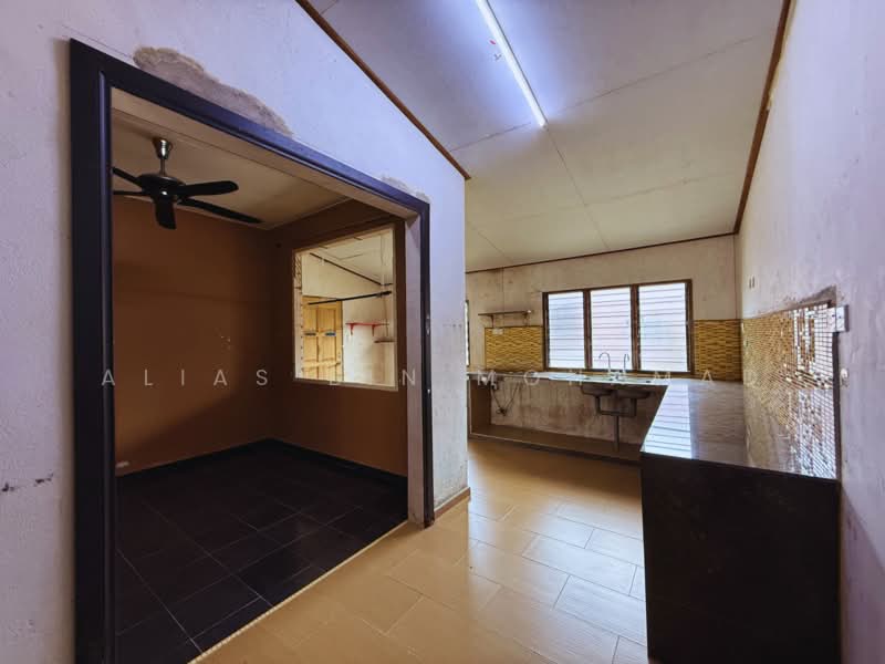 1-storey Terraced House for Sale in Kampung Mengabang Lekor (Batu Rakit) - Alias Bin Mohamad - PropertyGuru.com.my