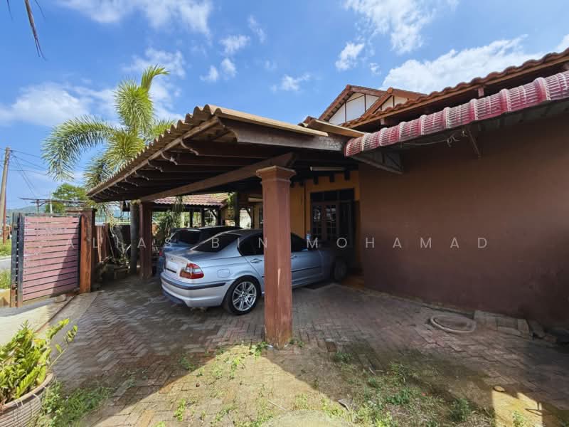 Semi-Detached House for Sale in Kampung Surau Panjang (Pengadang Buluh) - Alias Bin Mohamad - PropertyGuru.com.my