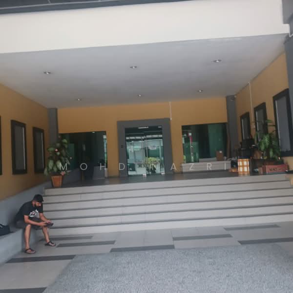 Pangsapuri untuk Dijual di Zennith Suites (Pangsapuri Kebun Teh) - Mohd Nazri - Entrance - PropertyGuru.com.my