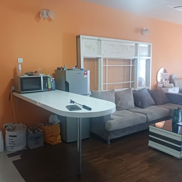 Pangsapuri untuk Dijual di Zennith Suites (Pangsapuri Kebun Teh) - Mohd Nazri - Living Room - PropertyGuru.com.my
