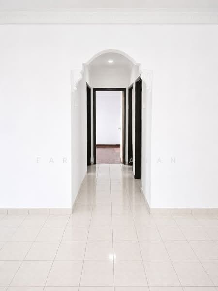 Pangsapuri untuk Disewa di Vista Seri Putra - Farah Hanan - Corridor - PropertyGuru.com.my