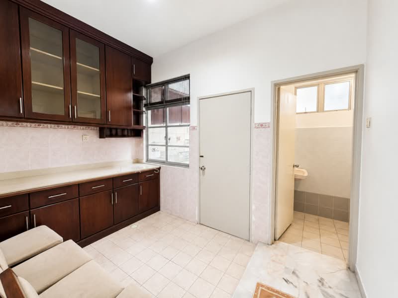 Rumah Teres 2 Tingkat untuk Dijual di Putra Permai (Subang Jaya) - Jason Ooi - Kitchen - PropertyGuru.com.my