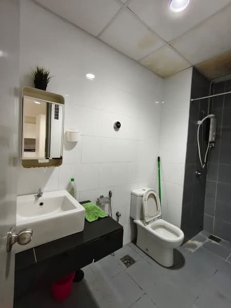 Condominium for Rent at The Wharf Residence - Vincent Lim - Bathroom - PropertyGuru.com.my