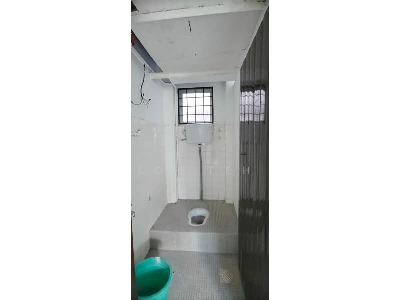 Flat for Sale at Taman Cheras Awana - Lok Teh - Bathroom - PropertyGuru.com.my