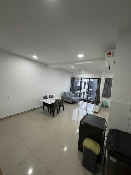 Kondominium untuk Disewa di Kuchai Sentral - Ivan Lum - Living Room - PropertyGuru.com.my