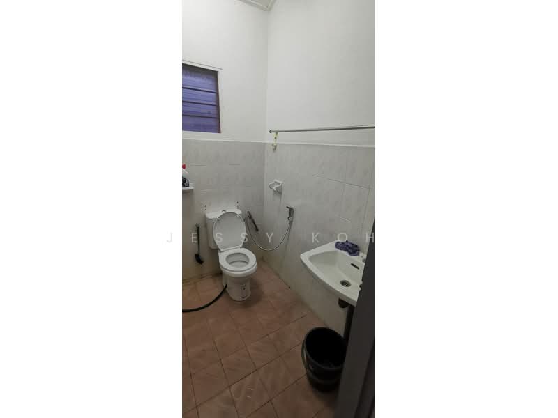 Rumah Teres 1 Tingkat untuk Disewa di Johor Bahru (Johor) - Jessy Koh - Bathroom - PropertyGuru.com.my