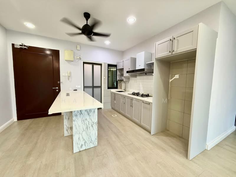 Kondominium untuk Dijual di Lake Vista Residence (Tasik Vista Residen) - Hairi Halim - PropertyGuru.com.my