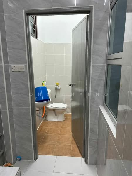 Terraced House for Rent in Skudai (Johor) - Hong Charng Lee - Bathroom - PropertyGuru.com.my