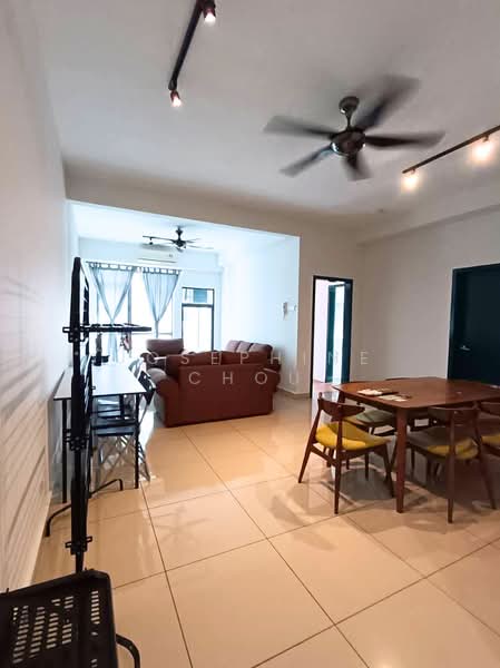 Servis Apartment untuk Disewa di Utropolis Suites 1 - Josephine Chou - Living Room - PropertyGuru.com.my