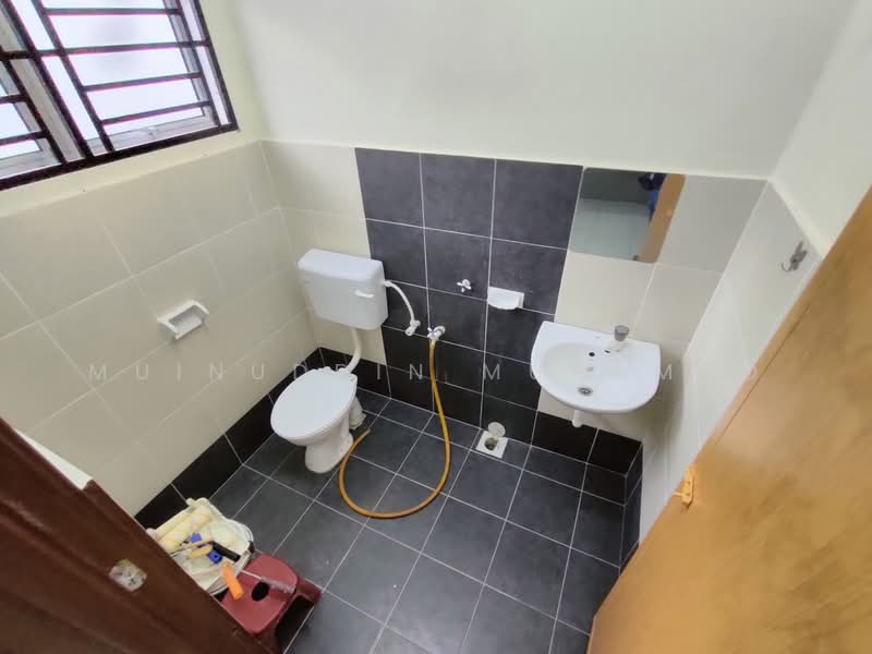 Rumah Teres 1 Tingkat untuk Dijual di Sitiawan (Perak) - Muinuddin Muhamad - Bathroom - PropertyGuru.com.my